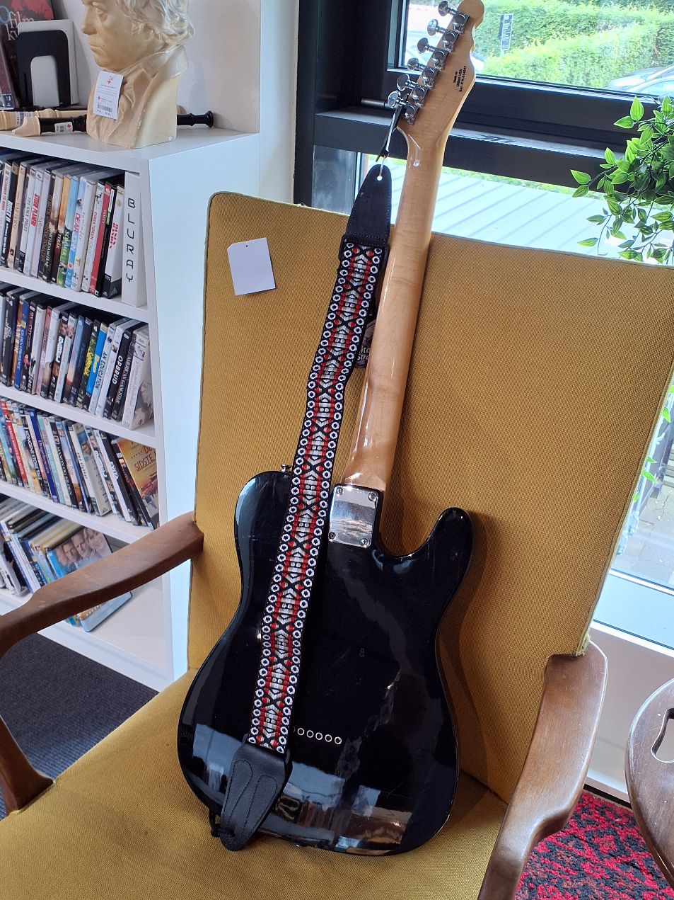 Dillion Guitar